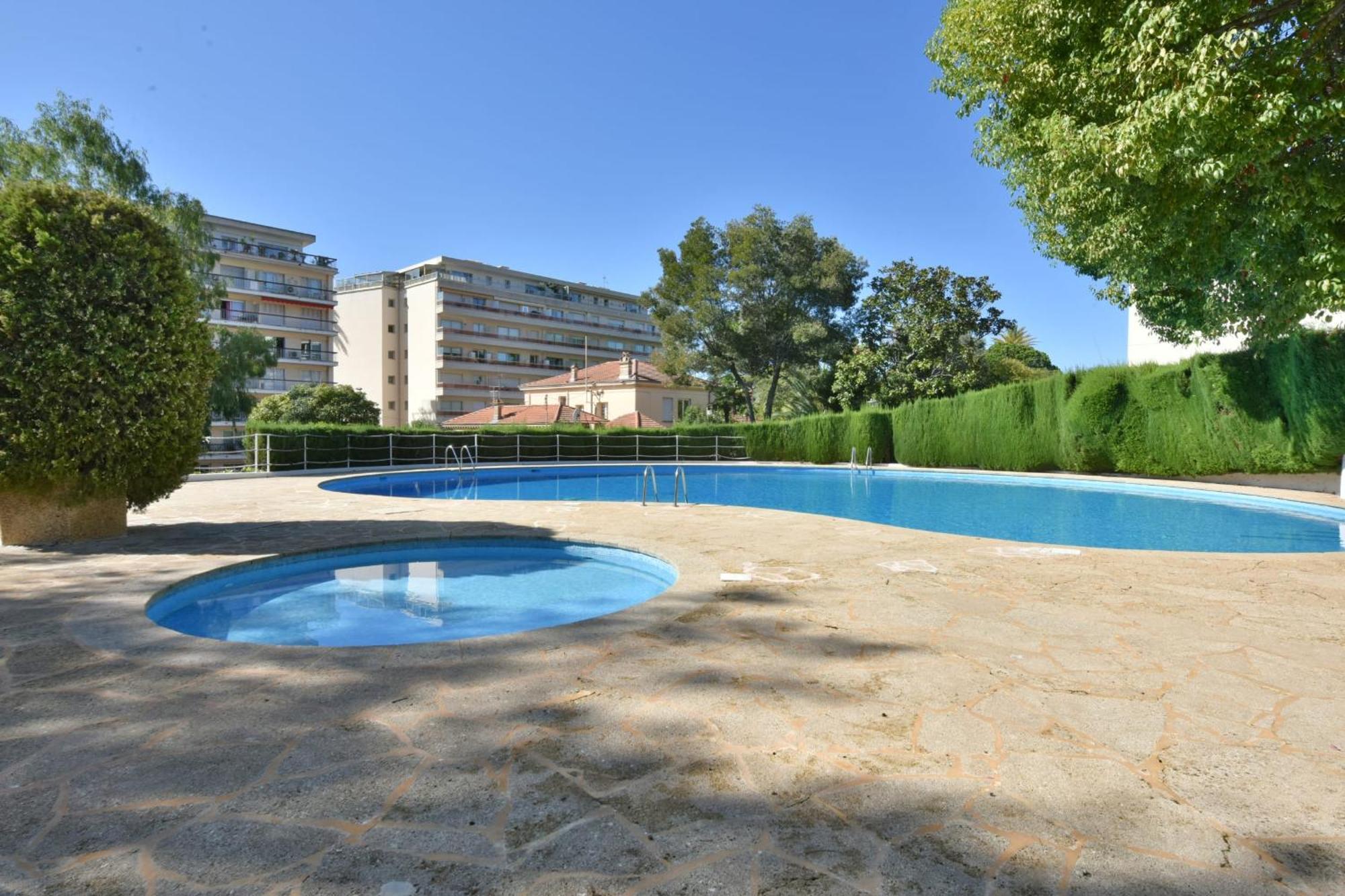 Close To Downtown Cannes Swimming Pool And Sea View Exterior photo